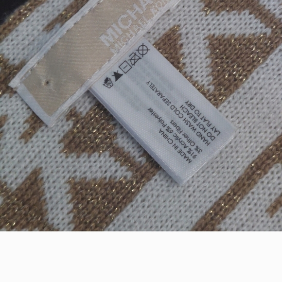 NWOT MICHAEL KORS MONOGRAM SCARF CREAM/GOLD - Picture 5 of 5